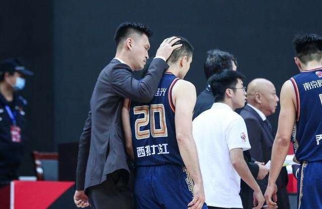 同时这也是《人间世》这一现象级IP，自2016年电视首播后，时隔五年，首次以电影形式登上大银幕。